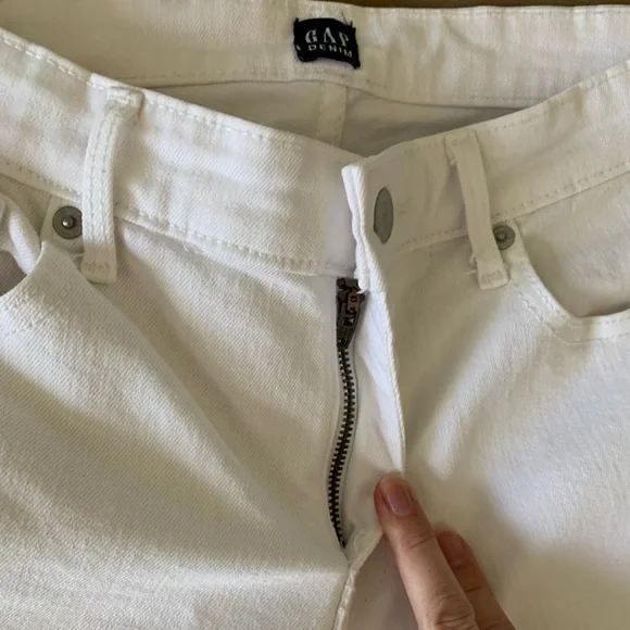 GAP Girlfriend Jeans White - Picture 6 of 13